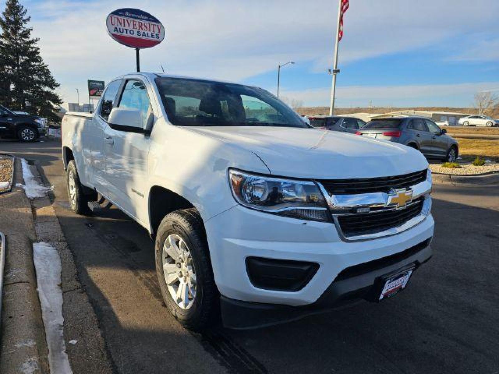 2020 Summit White Chevrolet Colorado Z71 Ext. Cab 4WD (1GCHTCEA5L1) with an 2.5L L4 DOHC 16V GAS engine, 6-Speed Automatic transmission, located at 745 S Robert St, St. Paul, MN, 55107, (651) 222-2991, 44.923389, -93.081215 - Photo #13