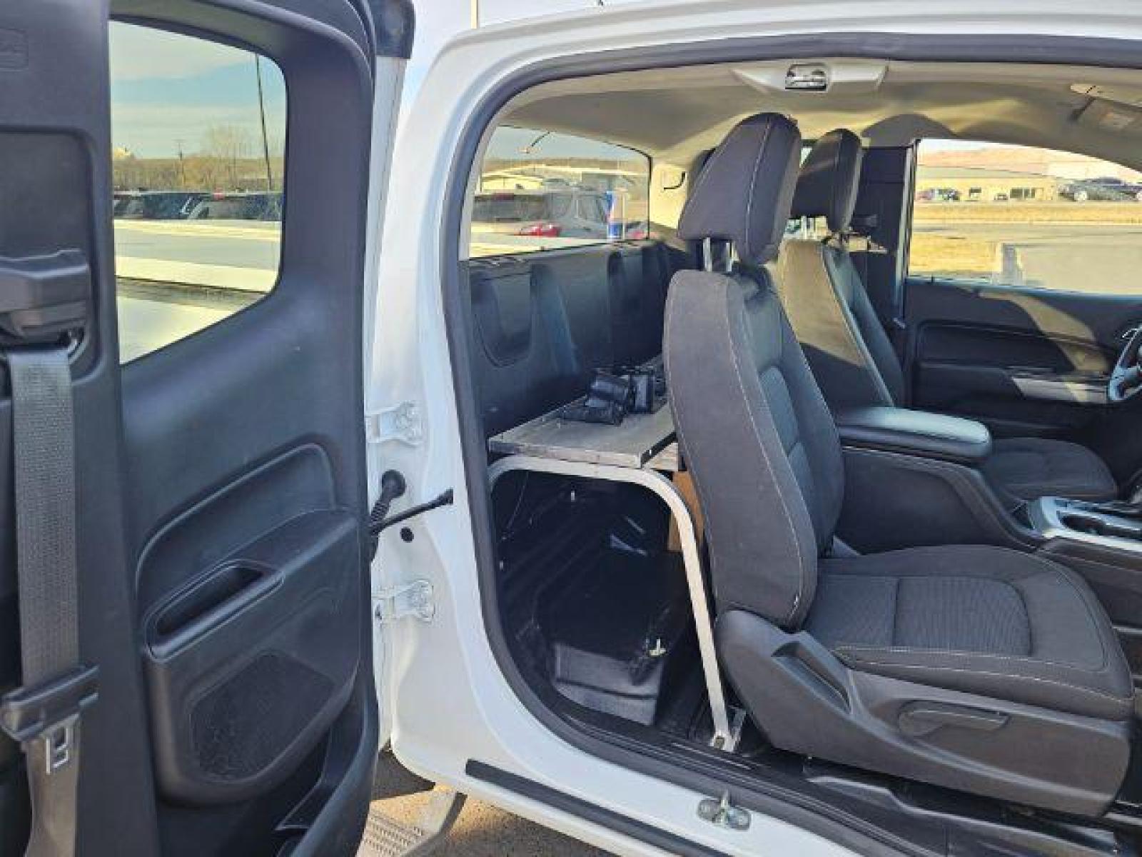 2020 Summit White Chevrolet Colorado Z71 Ext. Cab 4WD (1GCHTCEA5L1) with an 2.5L L4 DOHC 16V GAS engine, 6-Speed Automatic transmission, located at 745 S Robert St, St. Paul, MN, 55107, (651) 222-2991, 44.923389, -93.081215 - Photo #30