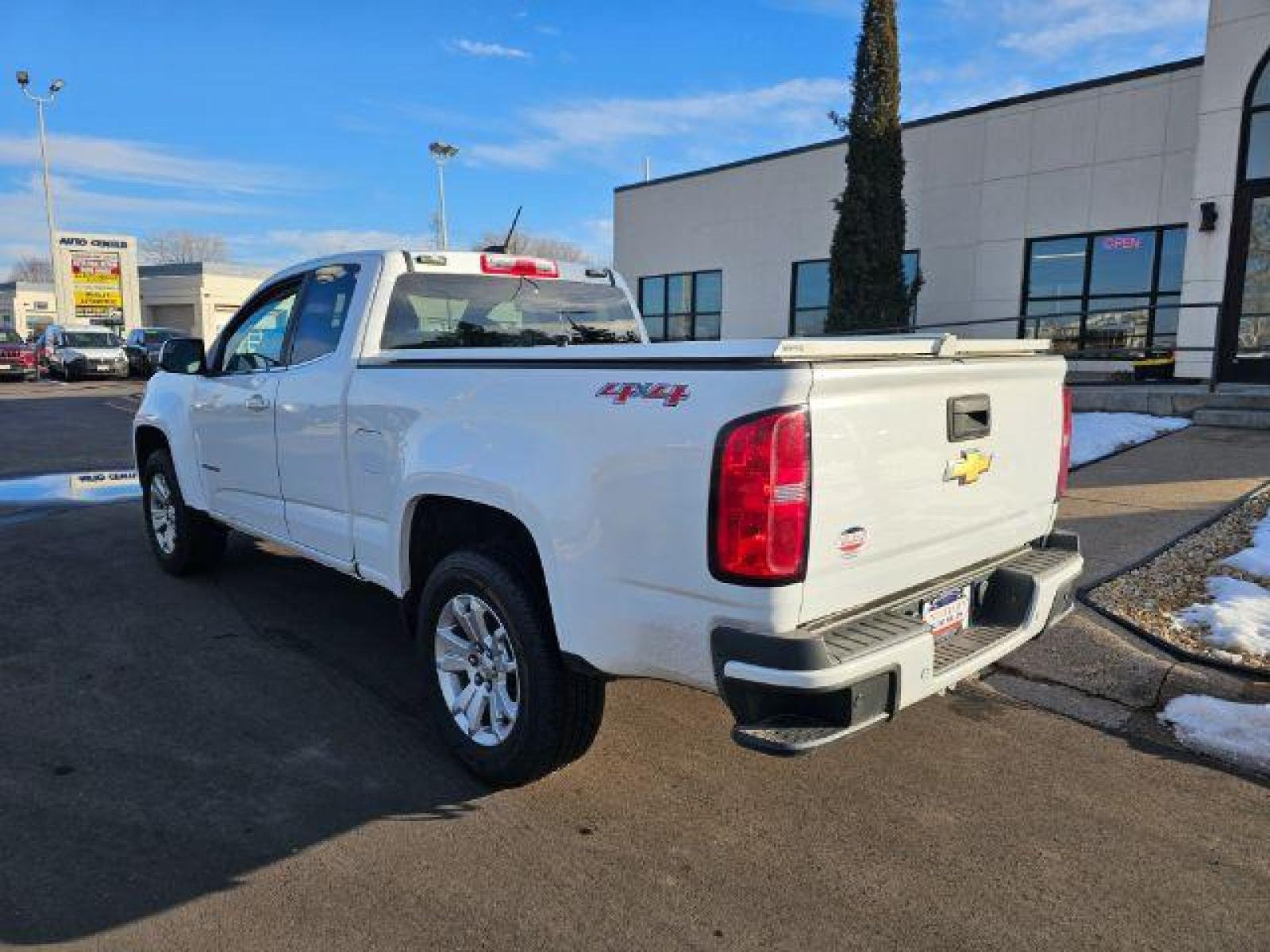 2020 Summit White Chevrolet Colorado Z71 Ext. Cab 4WD (1GCHTCEA5L1) with an 2.5L L4 DOHC 16V GAS engine, 6-Speed Automatic transmission, located at 745 S Robert St, St. Paul, MN, 55107, (651) 222-2991, 44.923389, -93.081215 - Photo #3