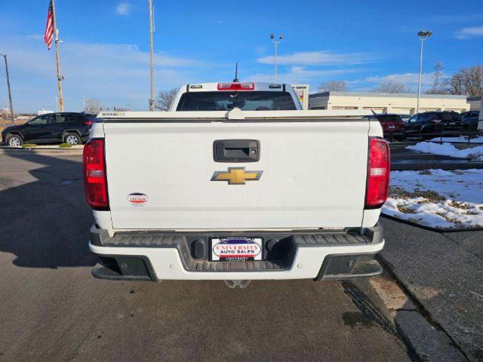 2020 Summit White Chevrolet Colorado Z71 Ext. Cab 4WD (1GCHTCEA5L1) with an 2.5L L4 DOHC 16V GAS engine, 6-Speed Automatic transmission, located at 745 S Robert St, St. Paul, MN, 55107, (651) 222-2991, 44.923389, -93.081215 - Photo #4