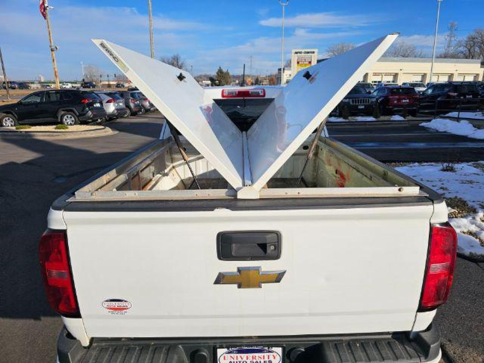 2020 Summit White Chevrolet Colorado Z71 Ext. Cab 4WD (1GCHTCEA5L1) with an 2.5L L4 DOHC 16V GAS engine, 6-Speed Automatic transmission, located at 745 S Robert St, St. Paul, MN, 55107, (651) 222-2991, 44.923389, -93.081215 - Photo #7