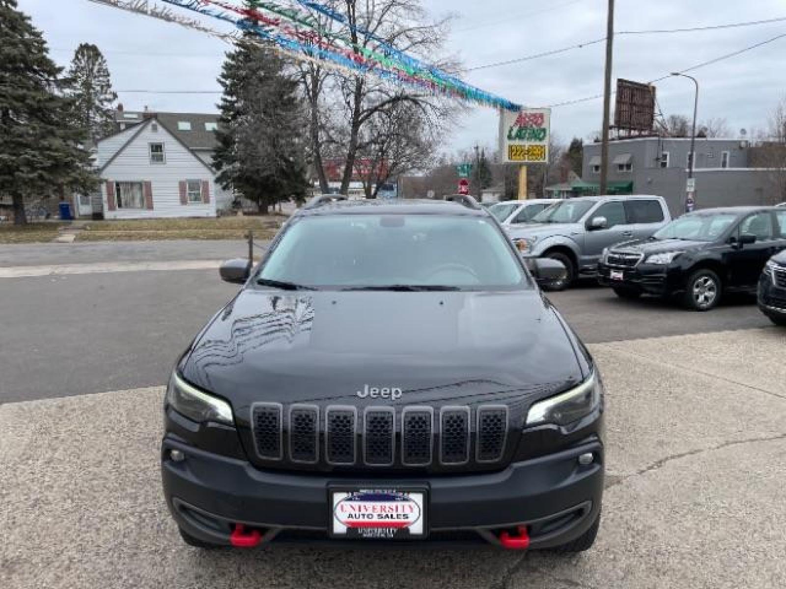 2020 Diamond Black Crystal Pearl Coat Jeep Cherokee Trailhawk 4WD (1C4PJMBN0LD) with an 2.0L L4 DOHC 16V TURBO engine, 9-Speed Automatic transmission, located at 745 S Robert St, St. Paul, MN, 55107, (651) 222-2991, 44.923389, -93.081215 - Photo #7